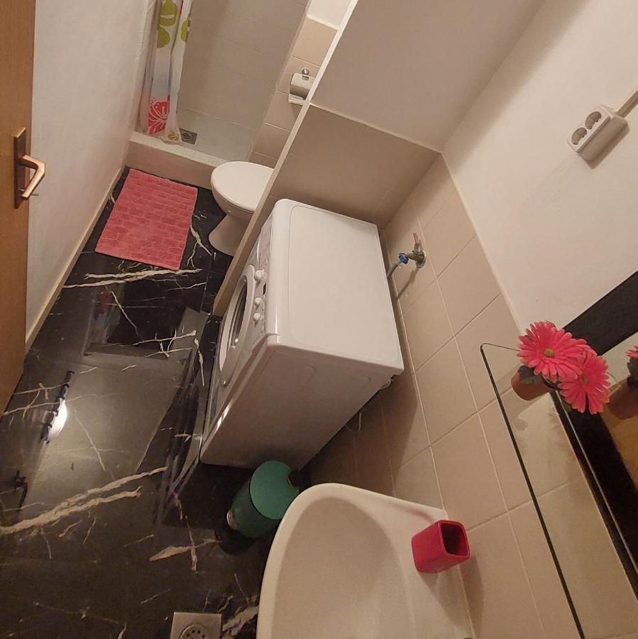 R&E Apartment สปลิท ภายนอก รูปภาพ