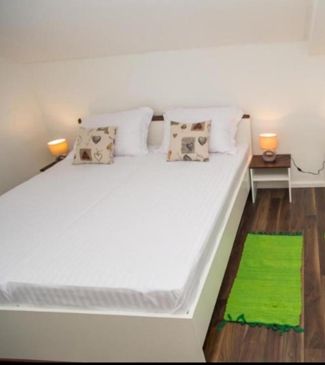 R&E Apartment สปลิท ภายนอก รูปภาพ