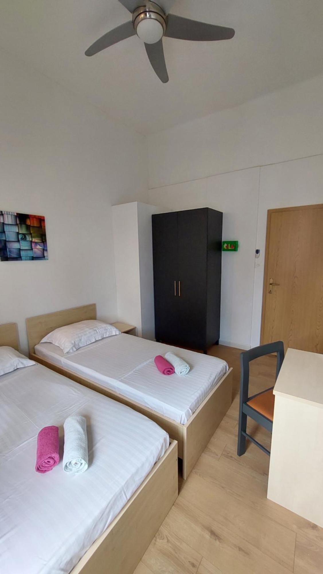 R&E Apartment สปลิท ภายนอก รูปภาพ